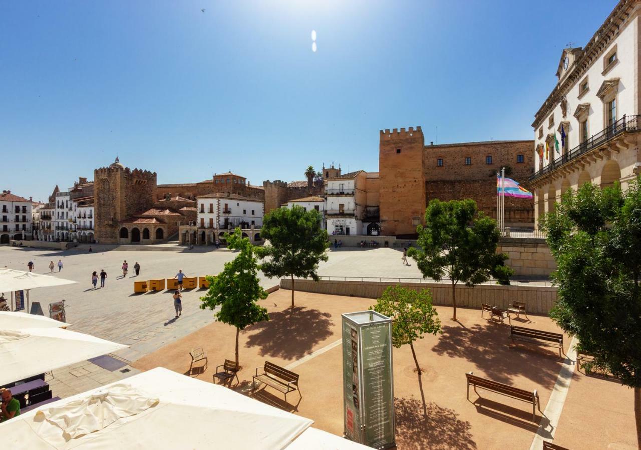 Apartamentos Plaza Mayor 35 Caceres Exterior photo